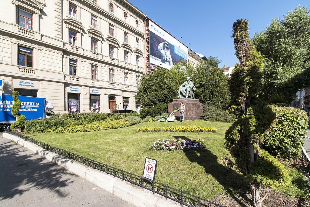 Apartmán Sweet Dreams At Oktogon Downtown Budapešť Exteriér fotografie